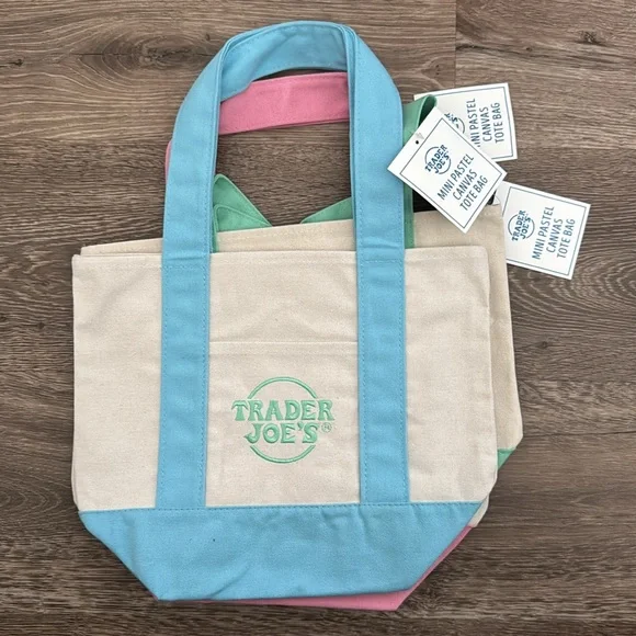 Trader Joe’s Canvas Tote Bag Set (4) - Picture 3 of 5
